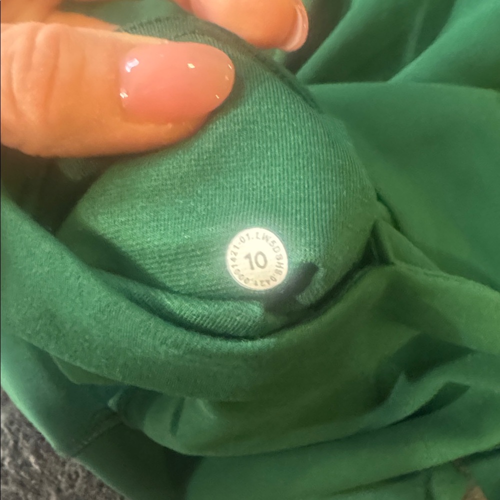 LULULEMON ALIGN GREEN HIGH-RISE CROP LEGGINGS WITH POCKETS NWOT - 10 - Picture 7 of 13